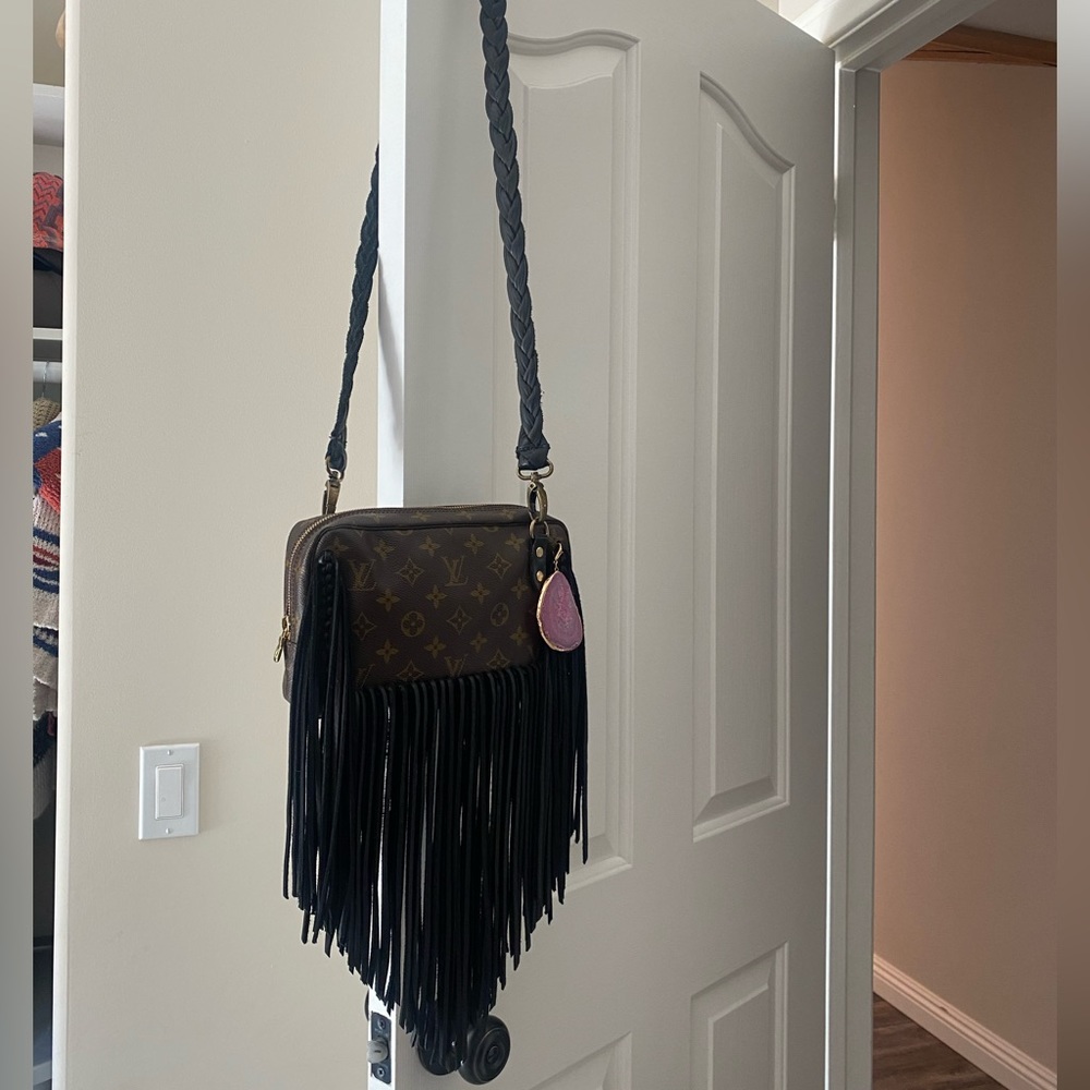 Louis Vuitton Brown and Black Fringe Bag - Picture 2 of 6